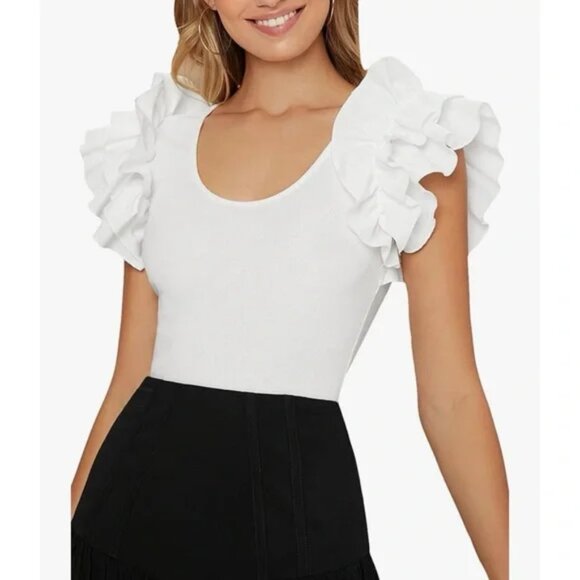 NWT Verdusa Ruffle Trim Layered Butterfly Sleeve Ribbed Scoop White Top Size L - Picture 1 of 11